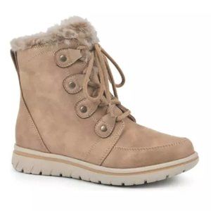 NWT Faux Fur Fall Winter Lace-Up Boot
